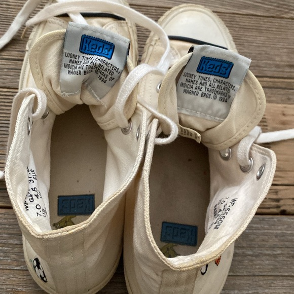 Last Chance🥳! Looney Tunes Keds. Size 7. - Picture 6 of 10